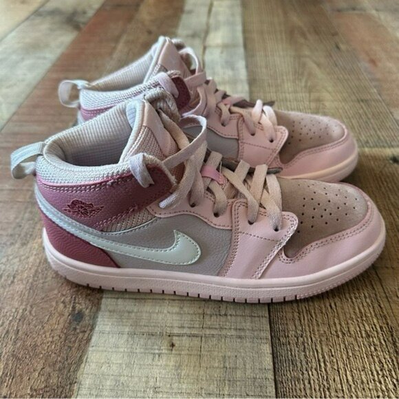 Air Jordan 1 Mid Digital Pink Size 4Y CW5379-600 - Picture 10 of 11